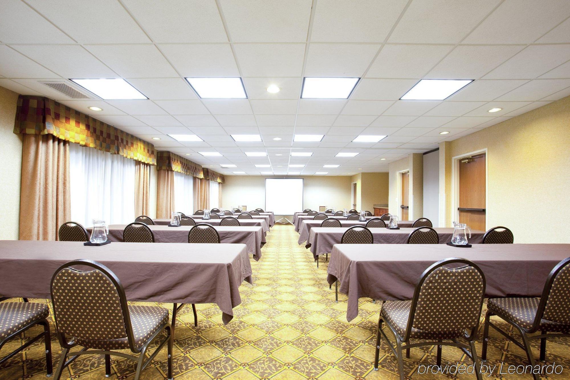 Holiday Inn Express Chicago Northwest-Vernon Hills By Ihg Einrichtungen foto